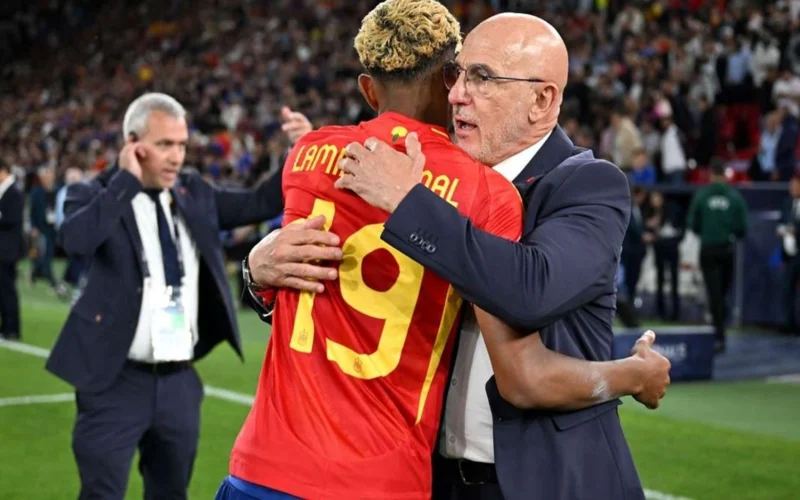 أزمة في برشلونة.. إصابة لامين يامال تبعثر أوراق دي لا فوينتي مع منتخب إسبانيا